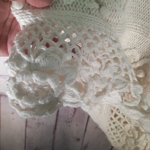 Vintage Express Hand Knit 1980s Floral Crochet Hem sweater - Picture 11 of 11